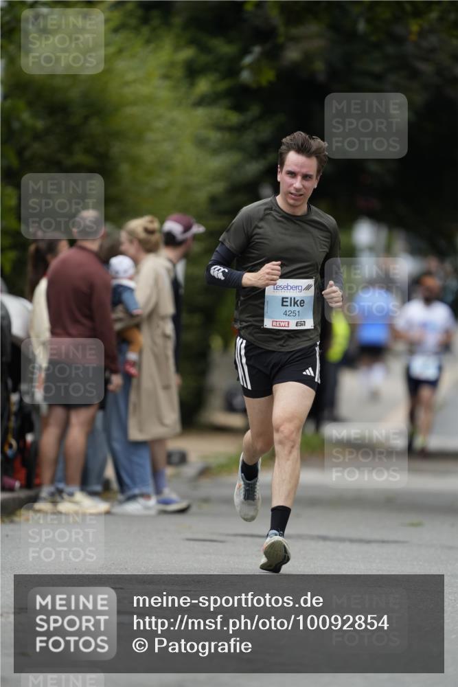 30.08.2026 - Blankeneser Heldenlauf Patografie http://msf.ph/oto/10092854 30.08.2026 12:49:57 Ziel  meine-sportfotos.de