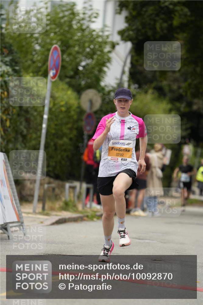 30.08.2026 - Blankeneser Heldenlauf Patografie http://msf.ph/oto/10092870 30.08.2026 12:50:32 Ziel 2292, 4126, 4156 meine-sportfotos.de