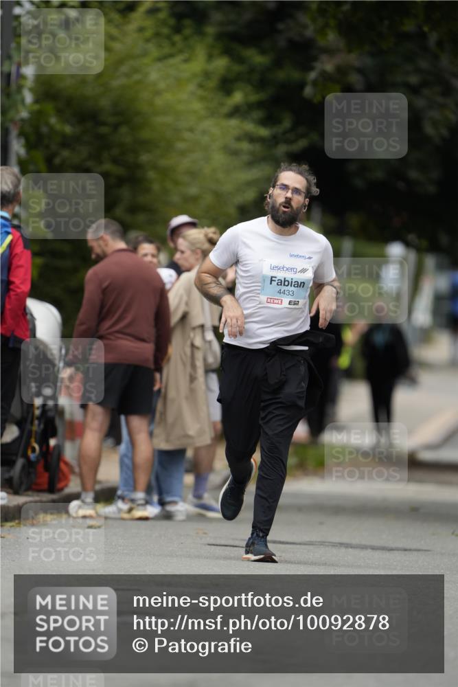 30.08.2026 - Blankeneser Heldenlauf Patografie http://msf.ph/oto/10092878 30.08.2026 12:50:55 Ziel 4349, 4417 meine-sportfotos.de