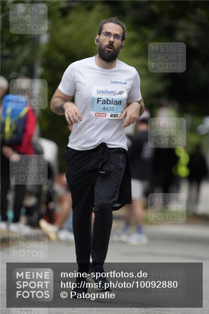 30.08.2026 - Blankeneser Heldenlauf Patografie http://msf.ph/oto/10092880 30.08.2026 12:51:00 Ziel 4349, 4433 meine-sportfotos.de
