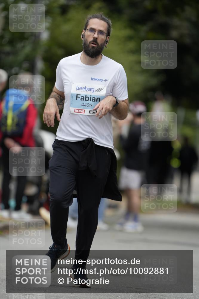 30.08.2026 - Blankeneser Heldenlauf Patografie http://msf.ph/oto/10092881 30.08.2026 12:51:00 Ziel 4349, 4433 meine-sportfotos.de