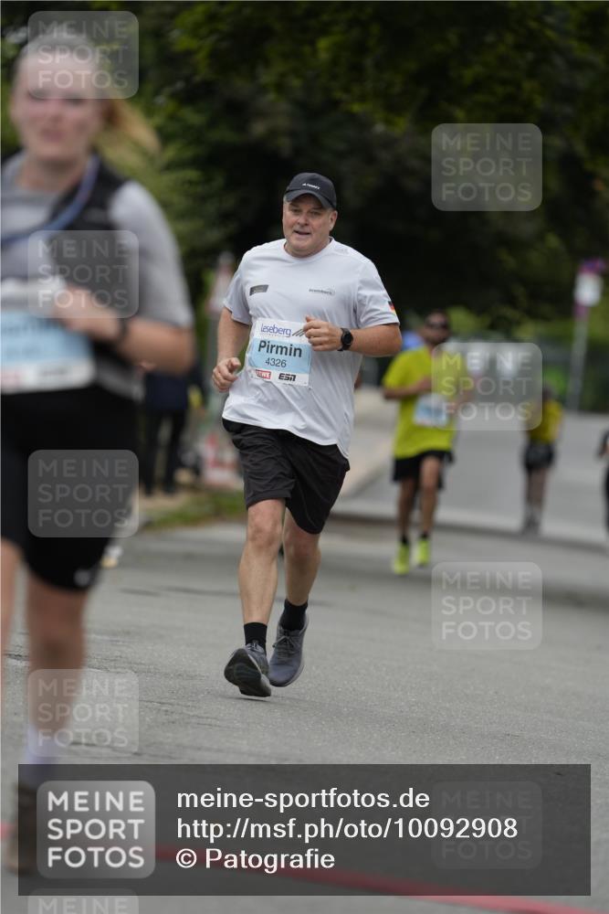 30.08.2026 - Blankeneser Heldenlauf Patografie http://msf.ph/oto/10092908 30.08.2026 12:52:12 Ziel 4087, 4101, 4181, 4326, 4327 meine-sportfotos.de
