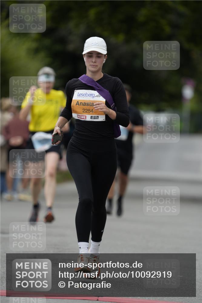 30.08.2026 - Blankeneser Heldenlauf Patografie http://msf.ph/oto/10092919 30.08.2026 12:52:37 Ziel 2254, 4404 meine-sportfotos.de