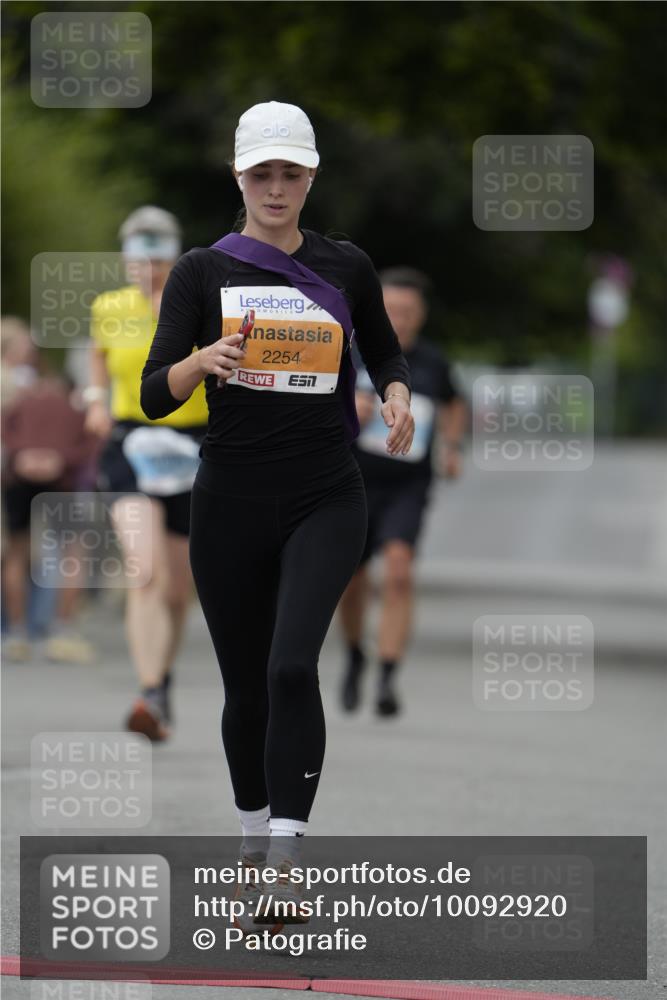30.08.2026 - Blankeneser Heldenlauf Patografie http://msf.ph/oto/10092920 30.08.2026 12:52:38 Ziel 2254, 4392, 4404 meine-sportfotos.de