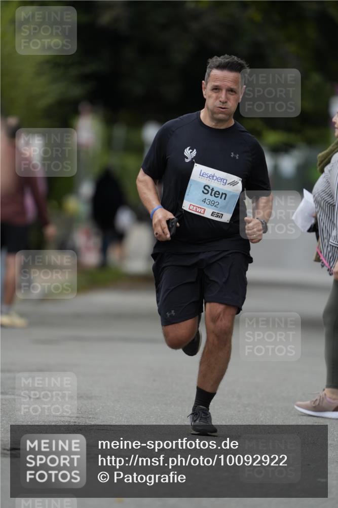 30.08.2026 - Blankeneser Heldenlauf Patografie http://msf.ph/oto/10092922 30.08.2026 12:52:41 Ziel 2254, 4392, 4404 meine-sportfotos.de