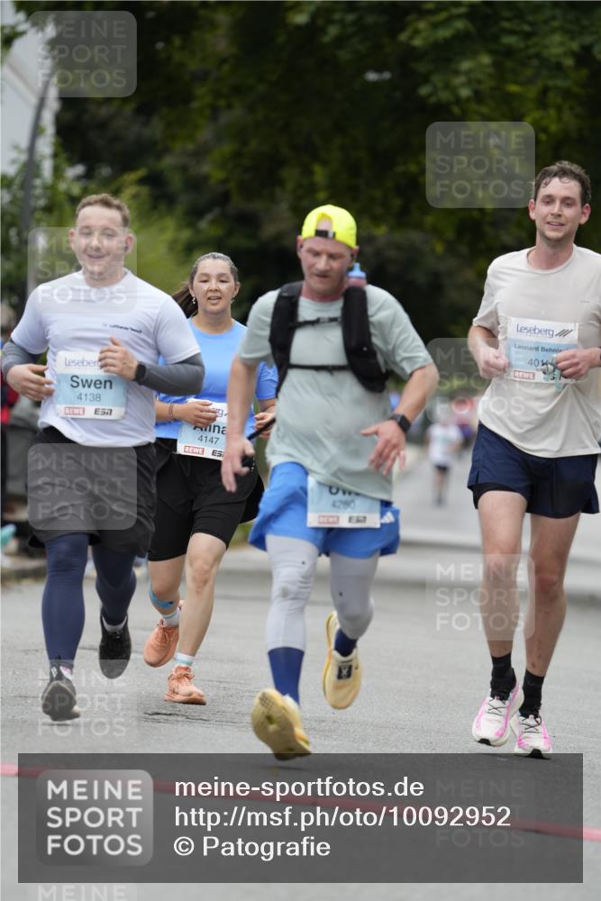 30.08.2026 - Blankeneser Heldenlauf Patografie http://msf.ph/oto/10092952 30.08.2026 12:54:50 Ziel 2092, 4016, 4114, 4138, 4147, 4280 meine-sportfotos.de