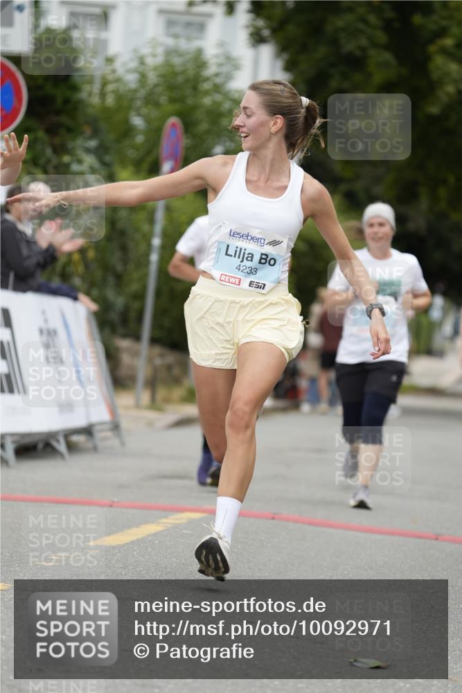 30.08.2026 - Blankeneser Heldenlauf Patografie http://msf.ph/oto/10092971 30.08.2026 12:55:39 Ziel 4047, 4223, 4233, 4437, 4438 meine-sportfotos.de