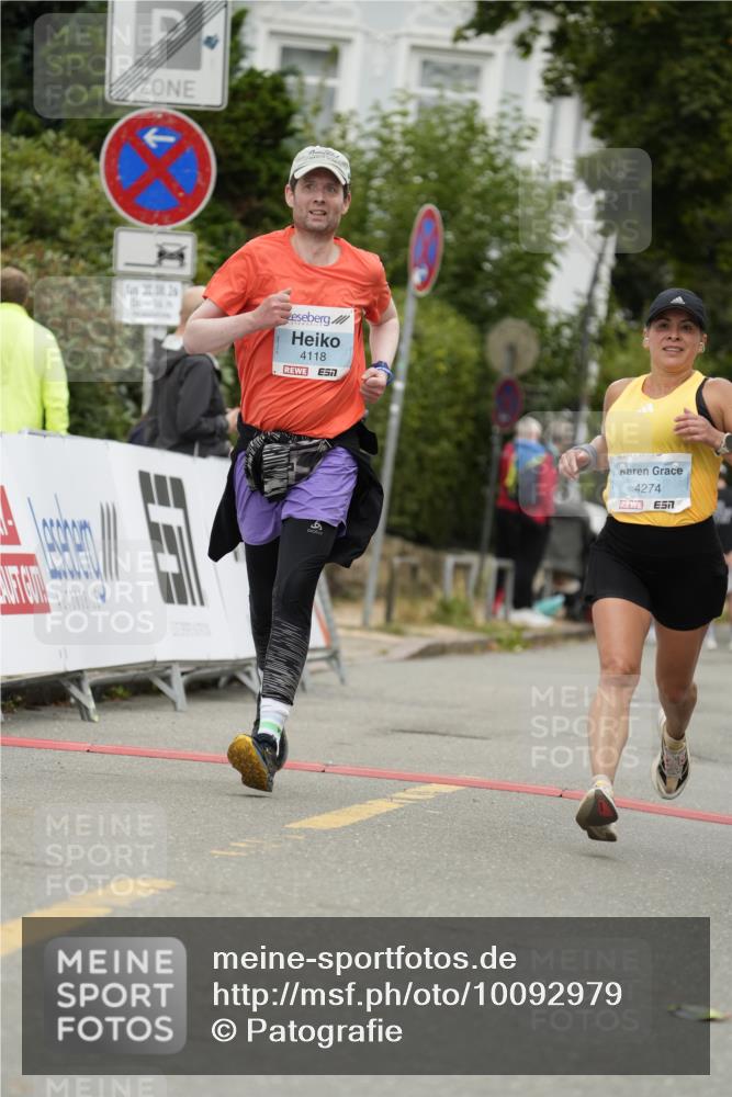30.08.2026 - Blankeneser Heldenlauf Patografie http://msf.ph/oto/10092979 30.08.2026 12:55:48 Ziel 4118, 4223, 4274 meine-sportfotos.de