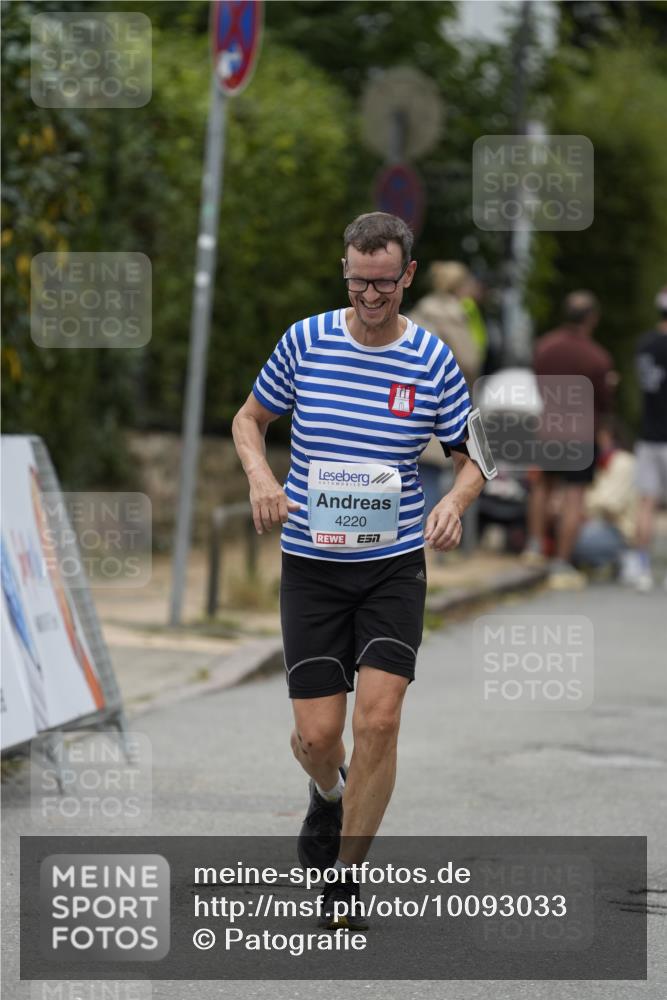 30.08.2026 - Blankeneser Heldenlauf Patografie http://msf.ph/oto/10093033 30.08.2026 13:00:24 Ziel 4220 meine-sportfotos.de