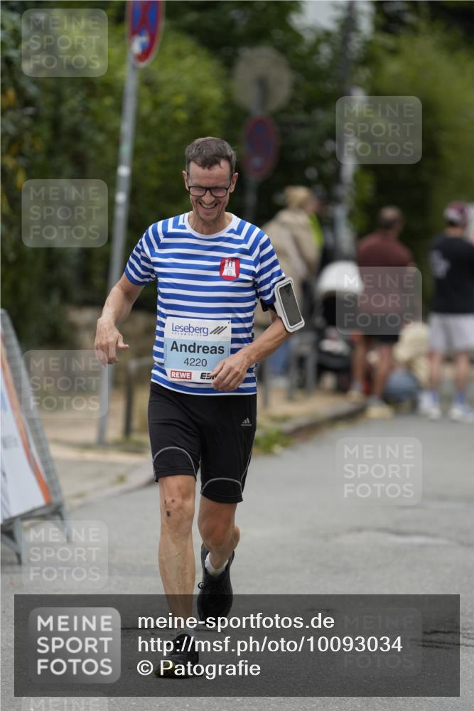 30.08.2026 - Blankeneser Heldenlauf Patografie http://msf.ph/oto/10093034 30.08.2026 13:00:24 Ziel 4220 meine-sportfotos.de