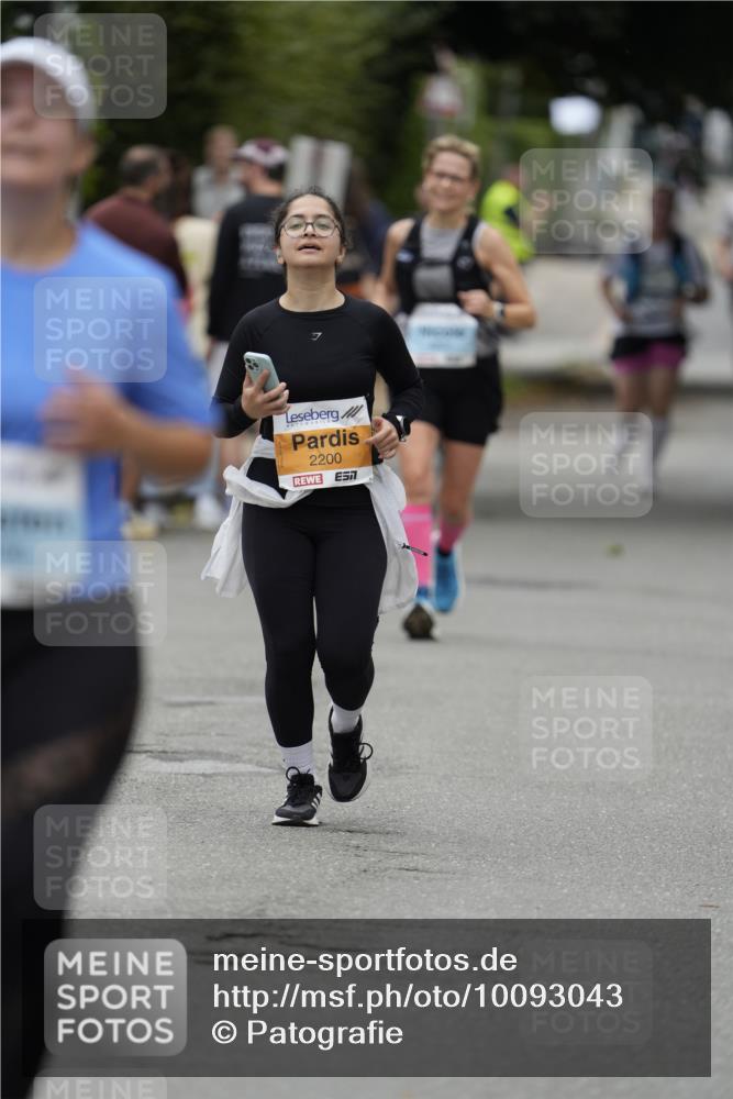 30.08.2026 - Blankeneser Heldenlauf Patografie http://msf.ph/oto/10093043 30.08.2026 13:00:40 Ziel 2200, 4430, 4431 meine-sportfotos.de