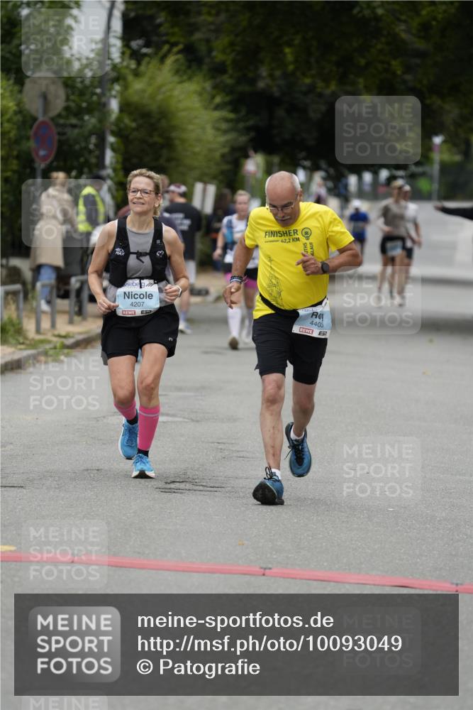 30.08.2026 - Blankeneser Heldenlauf Patografie http://msf.ph/oto/10093049 30.08.2026 13:00:46 Ziel 2200, 4207, 4403, 4430, 4431 meine-sportfotos.de