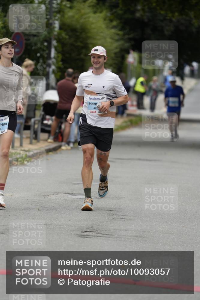 30.08.2026 - Blankeneser Heldenlauf Patografie http://msf.ph/oto/10093057 30.08.2026 13:01:04 Ziel 4024, 4161, 4208 meine-sportfotos.de