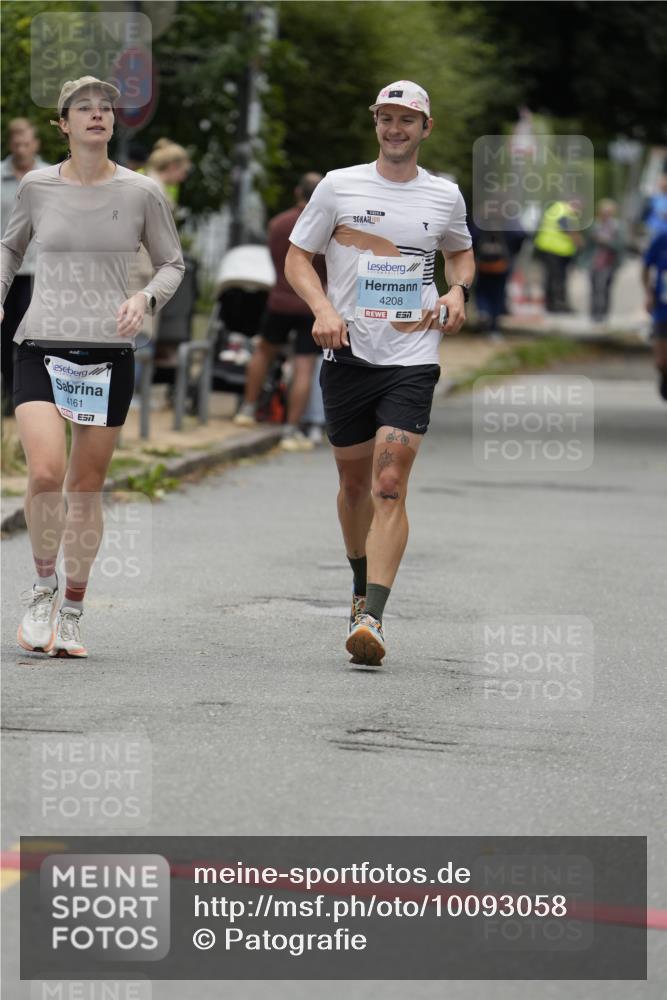 30.08.2026 - Blankeneser Heldenlauf Patografie http://msf.ph/oto/10093058 30.08.2026 13:01:04 Ziel 4024, 4161, 4208 meine-sportfotos.de