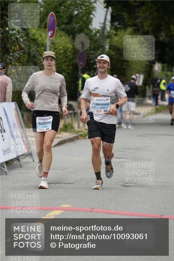 30.08.2026 - Blankeneser Heldenlauf Patografie http://msf.ph/oto/10093061 30.08.2026 13:01:06 Ziel 4024, 4161, 4208 meine-sportfotos.de