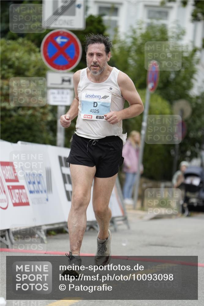 30.08.2026 - Blankeneser Heldenlauf Patografie http://msf.ph/oto/10093098 30.08.2026 13:09:11 Ziel 4025 meine-sportfotos.de