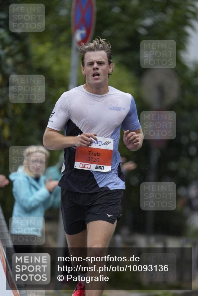 30.08.2026 - Blankeneser Heldenlauf Patografie http://msf.ph/oto/10093136 30.08.2026 09:17:07 Ziel 3726 meine-sportfotos.de