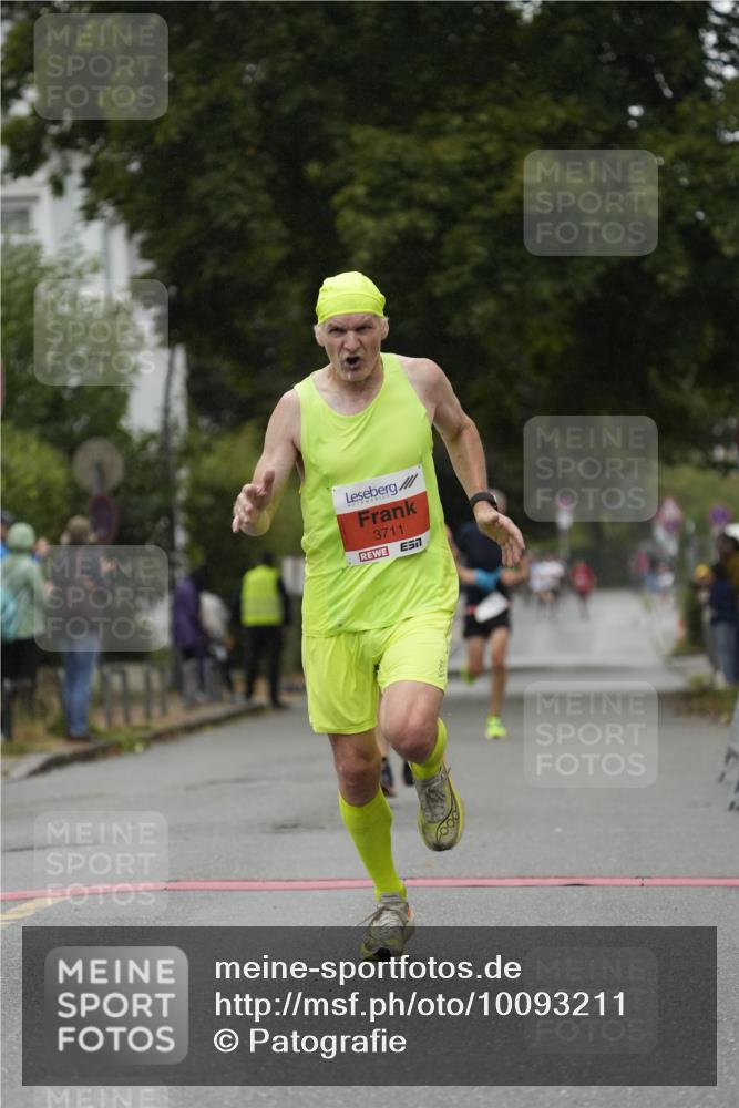 30.08.2026 - Blankeneser Heldenlauf Patografie http://msf.ph/oto/10093211 30.08.2026 09:22:08 Ziel 3520, 3585, 3674, 3711 meine-sportfotos.de