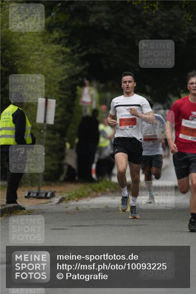 30.08.2026 - Blankeneser Heldenlauf Patografie http://msf.ph/oto/10093225 30.08.2026 09:22:29 Ziel 3525, 3551 meine-sportfotos.de