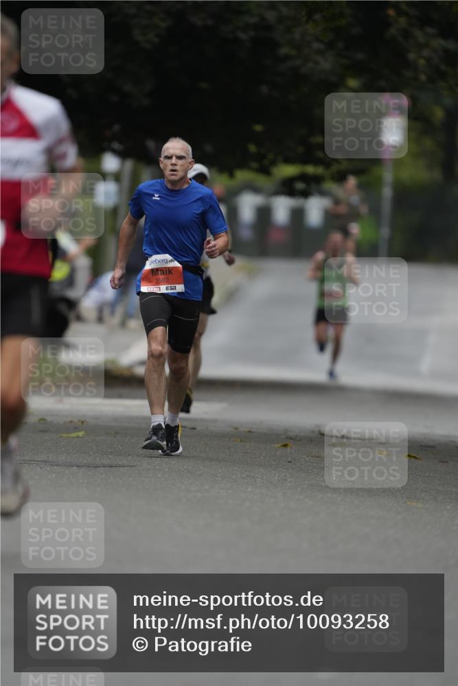 30.08.2026 - Blankeneser Heldenlauf Patografie http://msf.ph/oto/10093258 30.08.2026 09:23:17 Ziel 3685, 3694 meine-sportfotos.de