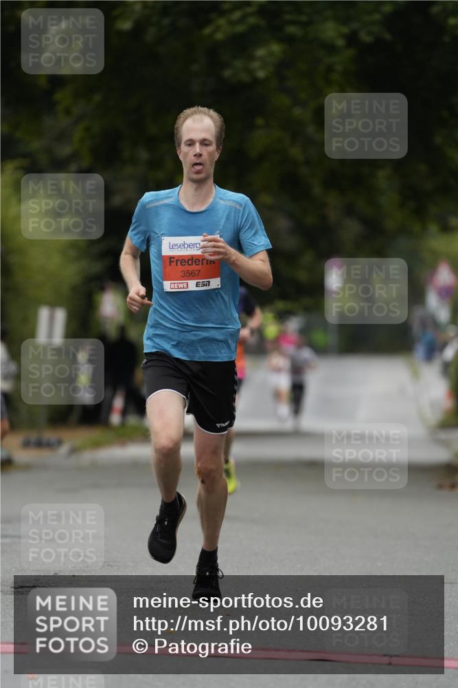30.08.2026 - Blankeneser Heldenlauf Patografie http://msf.ph/oto/10093281 30.08.2026 09:24:04 Ziel 3542, 3556, 3567 meine-sportfotos.de