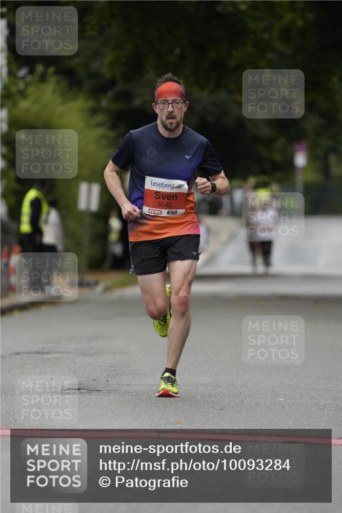 30.08.2026 - Blankeneser Heldenlauf Patografie http://msf.ph/oto/10093284 30.08.2026 09:24:07 Ziel 3542, 3556, 3567 meine-sportfotos.de