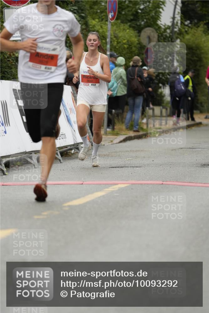 30.08.2026 - Blankeneser Heldenlauf Patografie http://msf.ph/oto/10093292 30.08.2026 09:24:30 Ziel 3575, 3642 meine-sportfotos.de
