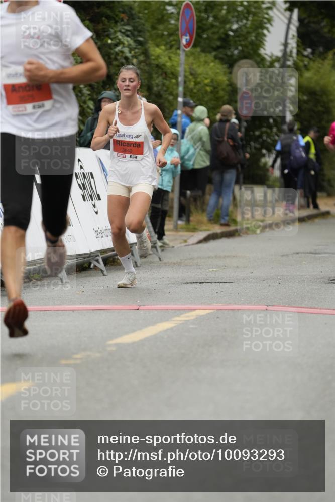 30.08.2026 - Blankeneser Heldenlauf Patografie http://msf.ph/oto/10093293 30.08.2026 09:24:30 Ziel 3575, 3642 meine-sportfotos.de