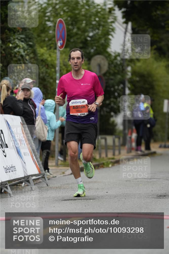 30.08.2026 - Blankeneser Heldenlauf Patografie http://msf.ph/oto/10093298 30.08.2026 09:24:35 Ziel 3575, 3642, 3683 meine-sportfotos.de
