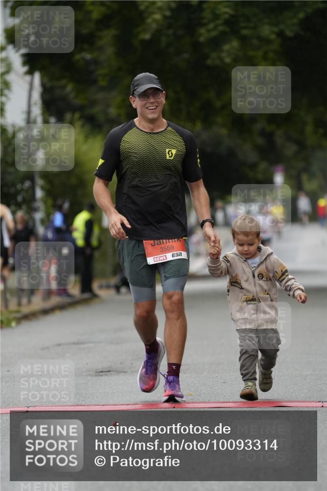 30.08.2026 - Blankeneser Heldenlauf Patografie http://msf.ph/oto/10093314 30.08.2026 09:25:17 Ziel 3559 meine-sportfotos.de
