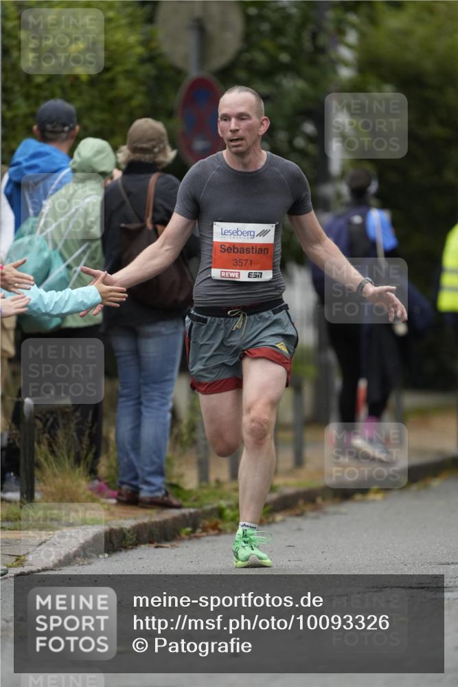 30.08.2026 - Blankeneser Heldenlauf Patografie http://msf.ph/oto/10093326 30.08.2026 09:25:38 Ziel 3562, 3571 meine-sportfotos.de