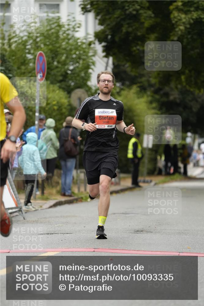 30.08.2026 - Blankeneser Heldenlauf Patografie http://msf.ph/oto/10093335 30.08.2026 09:25:57 Ziel 3633, 3667, 3698 meine-sportfotos.de