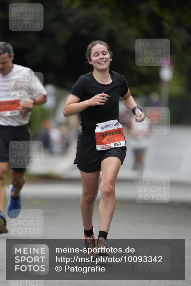 30.08.2026 - Blankeneser Heldenlauf Patografie http://msf.ph/oto/10093342 30.08.2026 09:26:13 Ziel 3641, 3645 meine-sportfotos.de