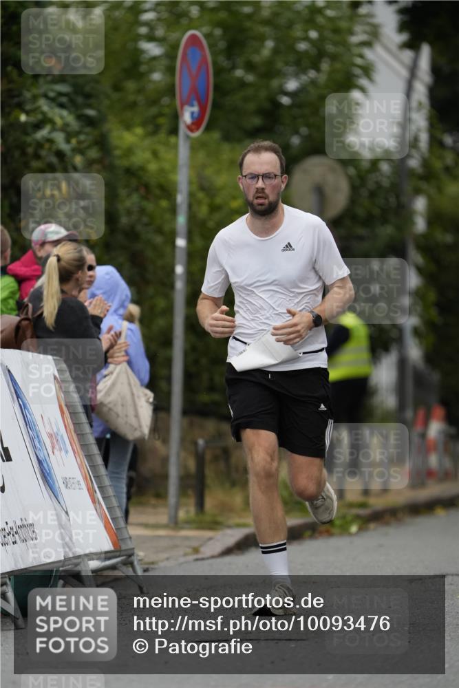 30.08.2026 - Blankeneser Heldenlauf Patografie http://msf.ph/oto/10093476 30.08.2026 09:28:48 Ziel 1612, 3514, 3515 meine-sportfotos.de
