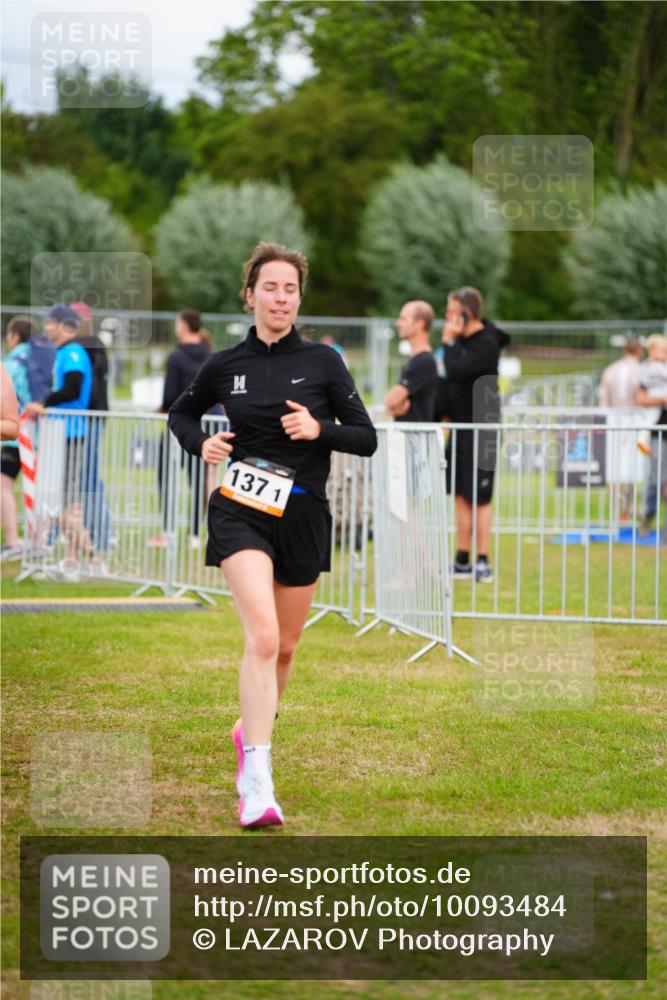 30.08.2026 - Elbe Triathlon Hamburg LAZAROV Photography http://msf.ph/oto/10093484 30.08.2026 14:28:14 Laufen 1371 meine-sportfotos.de