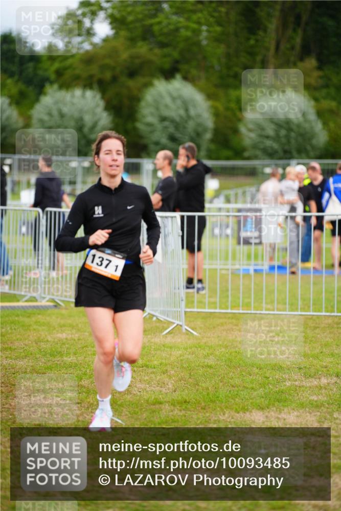 30.08.2026 - Elbe Triathlon Hamburg LAZAROV Photography http://msf.ph/oto/10093485 30.08.2026 14:28:15 Laufen 137, 1 meine-sportfotos.de