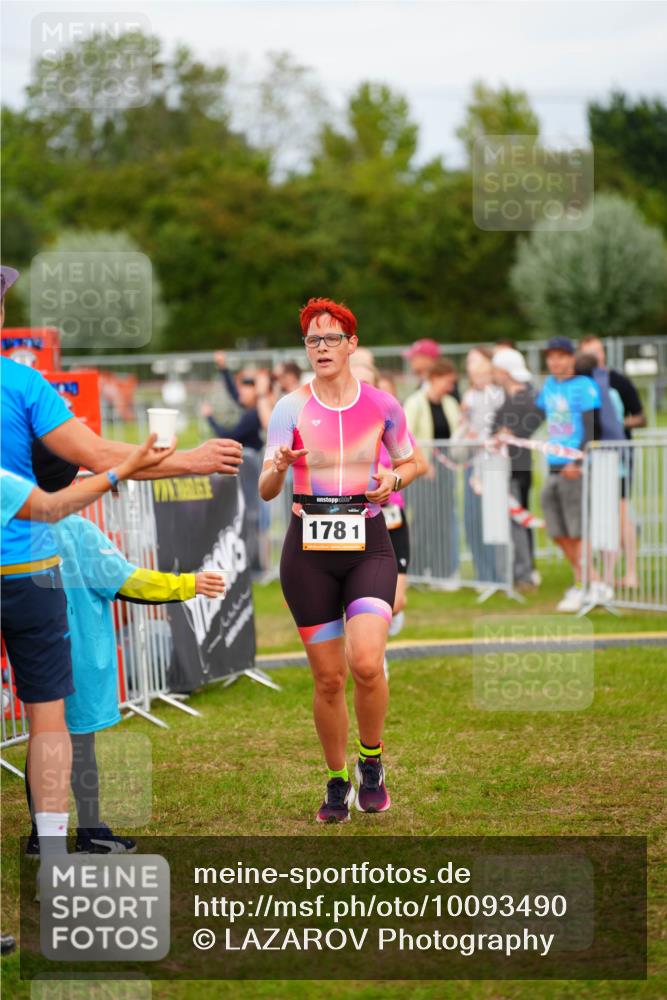 30.08.2026 - Elbe Triathlon Hamburg LAZAROV Photography http://msf.ph/oto/10093490 30.08.2026 14:28:42 Laufen 03, 178, 1 meine-sportfotos.de