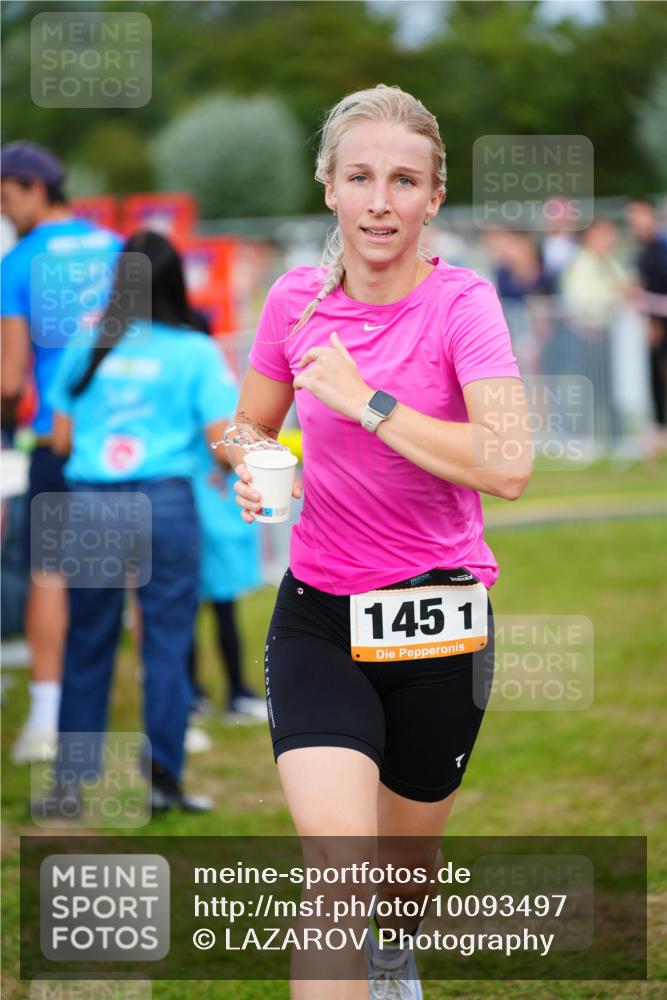 30.08.2026 - Elbe Triathlon Hamburg LAZAROV Photography http://msf.ph/oto/10093497 30.08.2026 14:28:46 Laufen 145, 1 meine-sportfotos.de