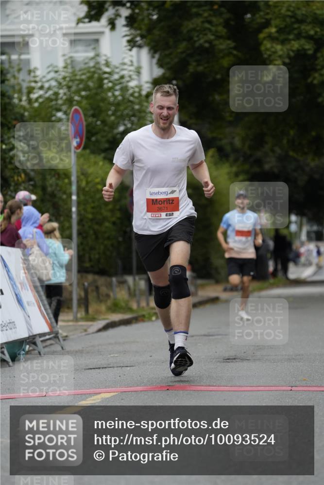 30.08.2026 - Blankeneser Heldenlauf Patografie http://msf.ph/oto/10093524 30.08.2026 09:29:41 Ziel 3558, 3671 meine-sportfotos.de