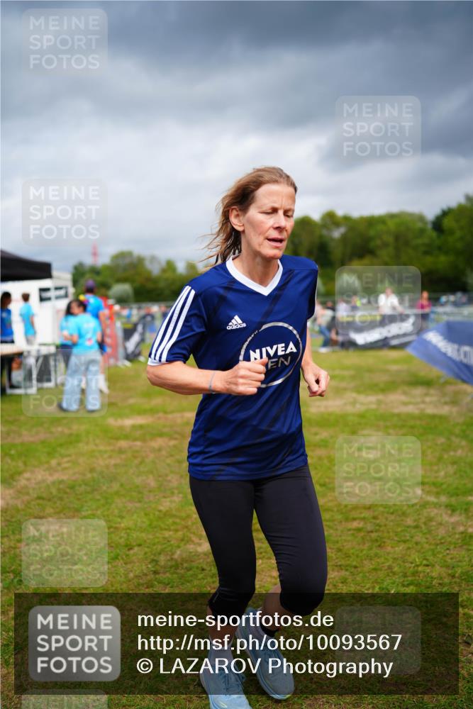 30.08.2026 - Elbe Triathlon Hamburg LAZAROV Photography http://msf.ph/oto/10093567 30.08.2026 14:31:12 Laufen  meine-sportfotos.de