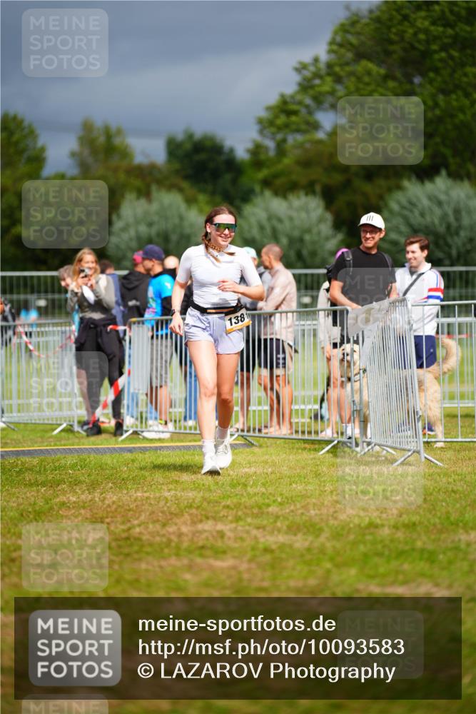 30.08.2026 - Elbe Triathlon Hamburg LAZAROV Photography http://msf.ph/oto/10093583 30.08.2026 14:31:26 Laufen 1381 meine-sportfotos.de