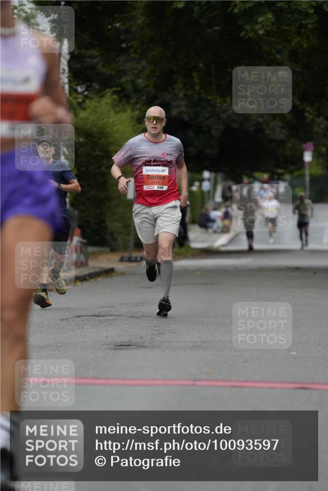 30.08.2026 - Blankeneser Heldenlauf Patografie http://msf.ph/oto/10093597 30.08.2026 09:30:43 Ziel 3518, 3544, 3610, 3730 meine-sportfotos.de
