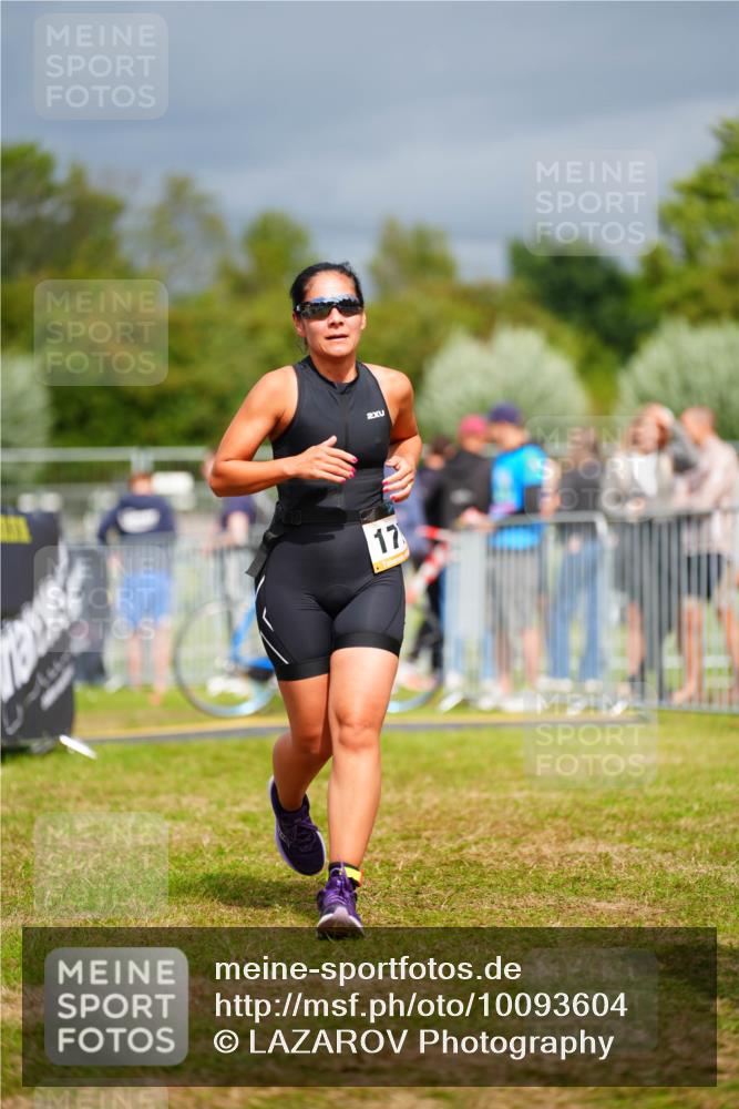 30.08.2026 - Elbe Triathlon Hamburg LAZAROV Photography http://msf.ph/oto/10093604 30.08.2026 14:31:29 Laufen 17, 2 meine-sportfotos.de