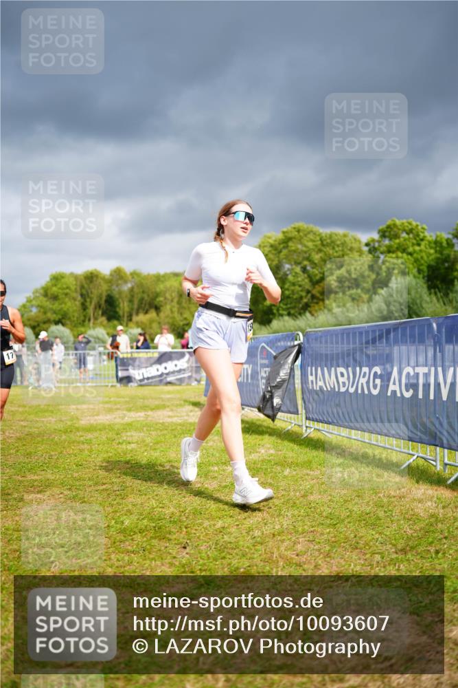 30.08.2026 - Elbe Triathlon Hamburg LAZAROV Photography http://msf.ph/oto/10093607 30.08.2026 14:31:31 Laufen 17 meine-sportfotos.de