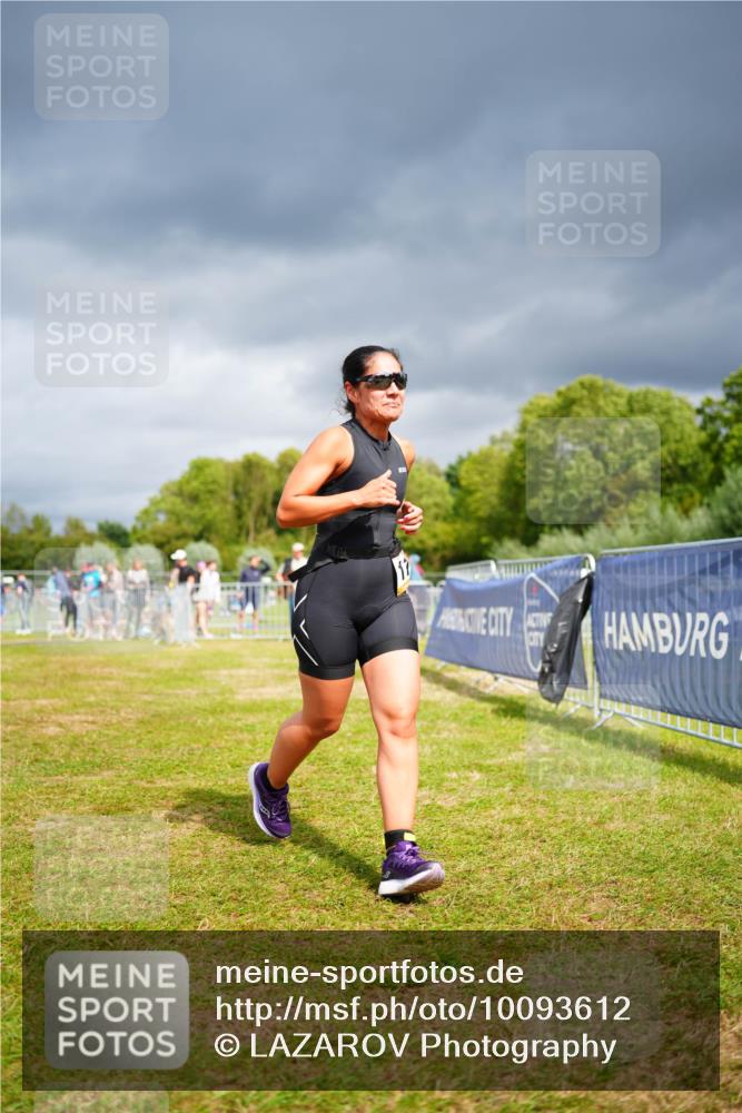 30.08.2026 - Elbe Triathlon Hamburg LAZAROV Photography http://msf.ph/oto/10093612 30.08.2026 14:31:32 Laufen 57 meine-sportfotos.de
