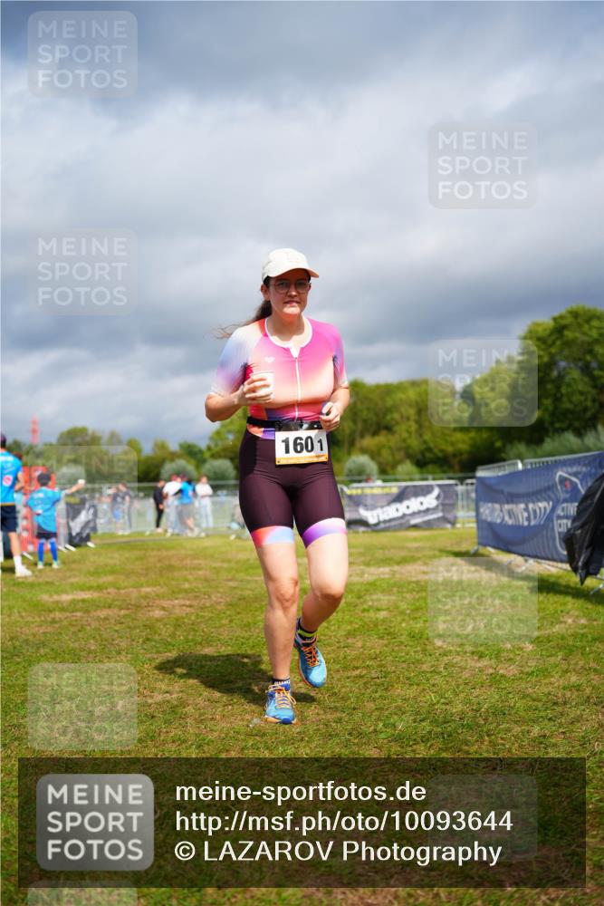 30.08.2026 - Elbe Triathlon Hamburg LAZAROV Photography http://msf.ph/oto/10093644 30.08.2026 14:34:01 Laufen 1601 meine-sportfotos.de