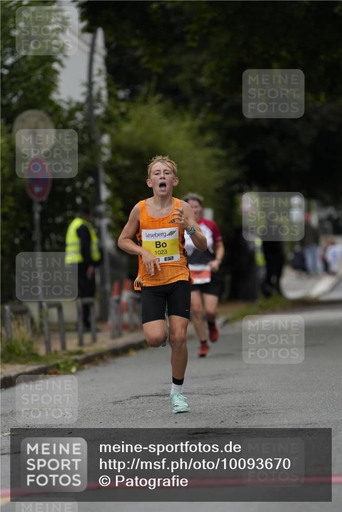30.08.2026 - Blankeneser Heldenlauf Patografie http://msf.ph/oto/10093670 30.08.2026 09:31:31 Ziel 1023, 1597, 3530, 3594, 3707 meine-sportfotos.de