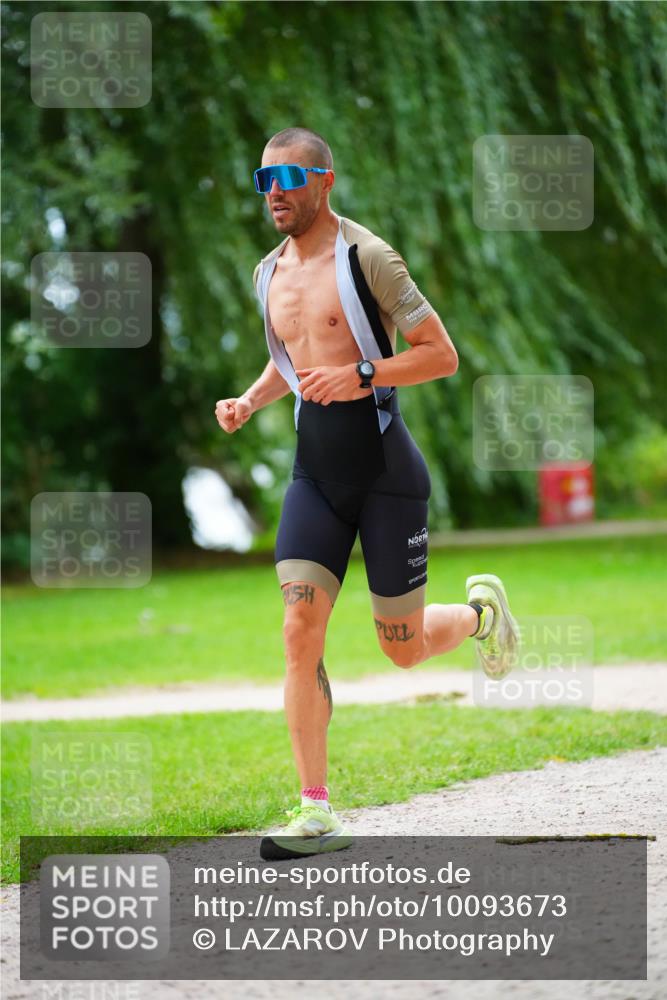 30.08.2026 - Elbe Triathlon Hamburg LAZAROV Photography http://msf.ph/oto/10093673 30.08.2026 15:16:15 Laufen  meine-sportfotos.de