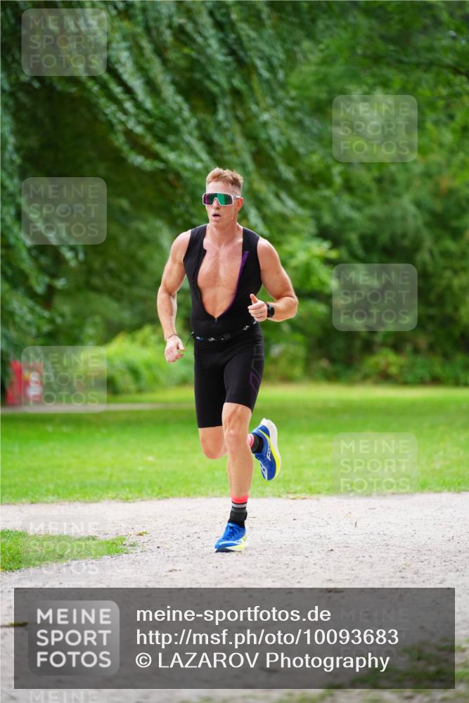 30.08.2026 - Elbe Triathlon Hamburg LAZAROV Photography http://msf.ph/oto/10093683 30.08.2026 15:16:28 Laufen  meine-sportfotos.de