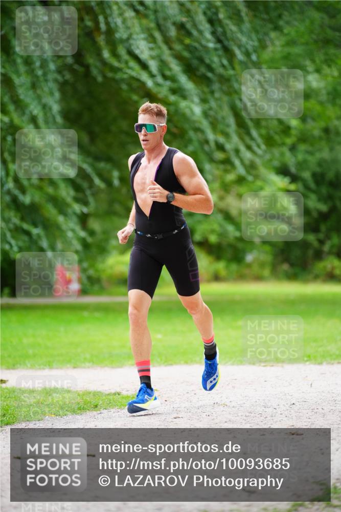 30.08.2026 - Elbe Triathlon Hamburg LAZAROV Photography http://msf.ph/oto/10093685 30.08.2026 15:16:29 Laufen  meine-sportfotos.de